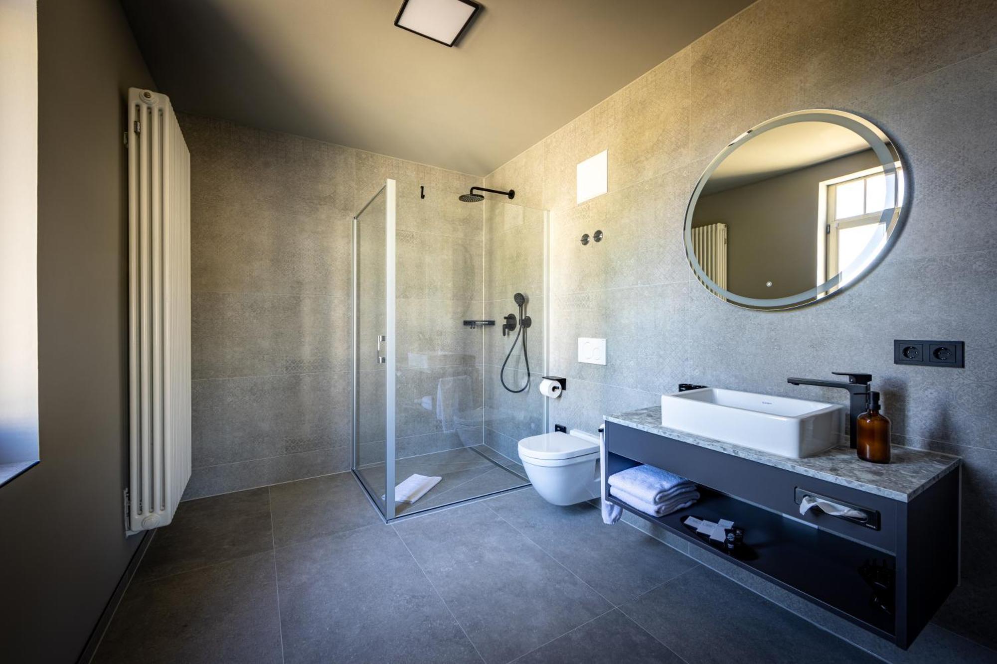 Hotel Villa Hirzel Schwaebisch Gmuend Ngoại thất bức ảnh